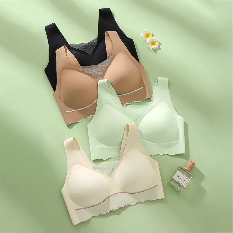 Plus Size Anti-Slip Pull-Up Bra Cream
