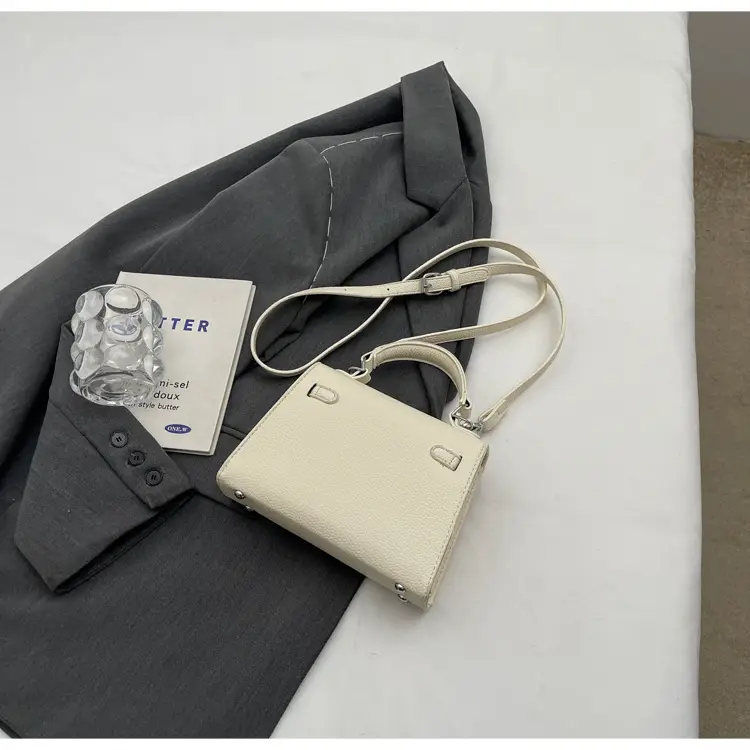 White Leather Shoulder Bag for Women 2024 Spring — feature 22