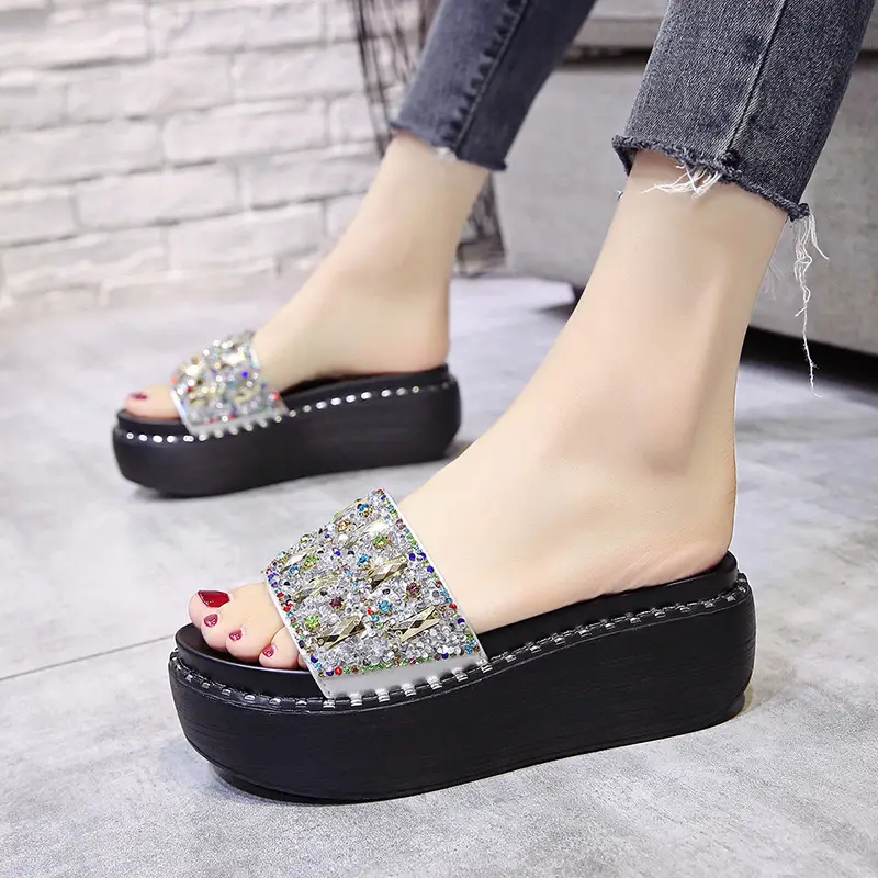 2024 Rhinestone Women's Korean Style Thick Slippers - Image 6