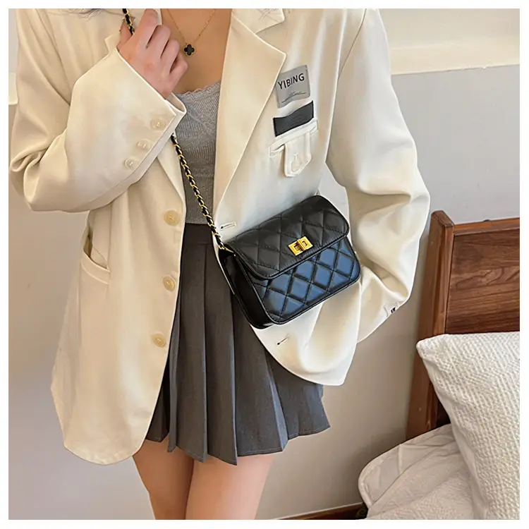 Light Blue Quilted Chain Shoulder Bag for Women — feature 14