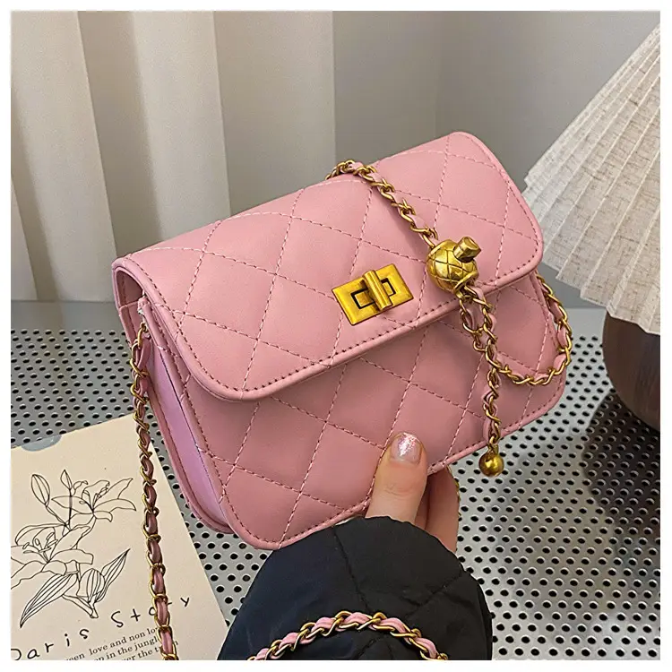 Light Blue Quilted Chain Shoulder Bag for Women - Image 4
