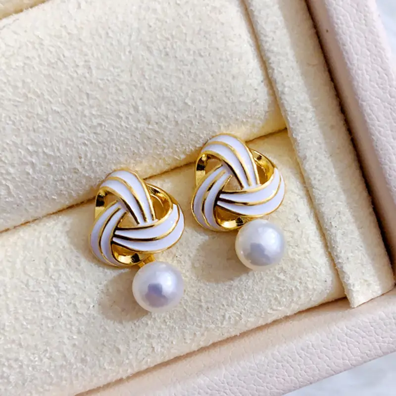 Natural Pearl Knot Earrings Gold Plated — feature 7