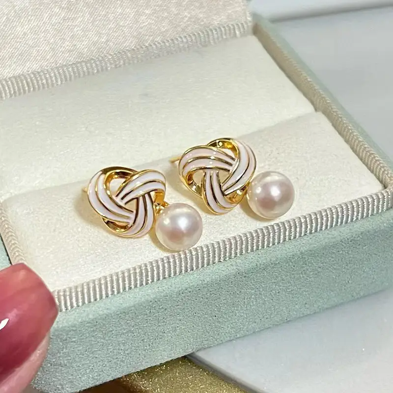 Natural Pearl Knot Earrings Gold Plated — feature 9