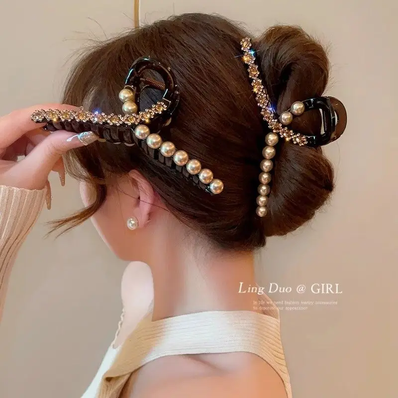 High-End Korean Style Pearl Shark Hair Clip