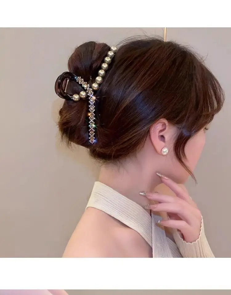 High-End Korean Style Pearl Shark Hair Clip — feature 7
