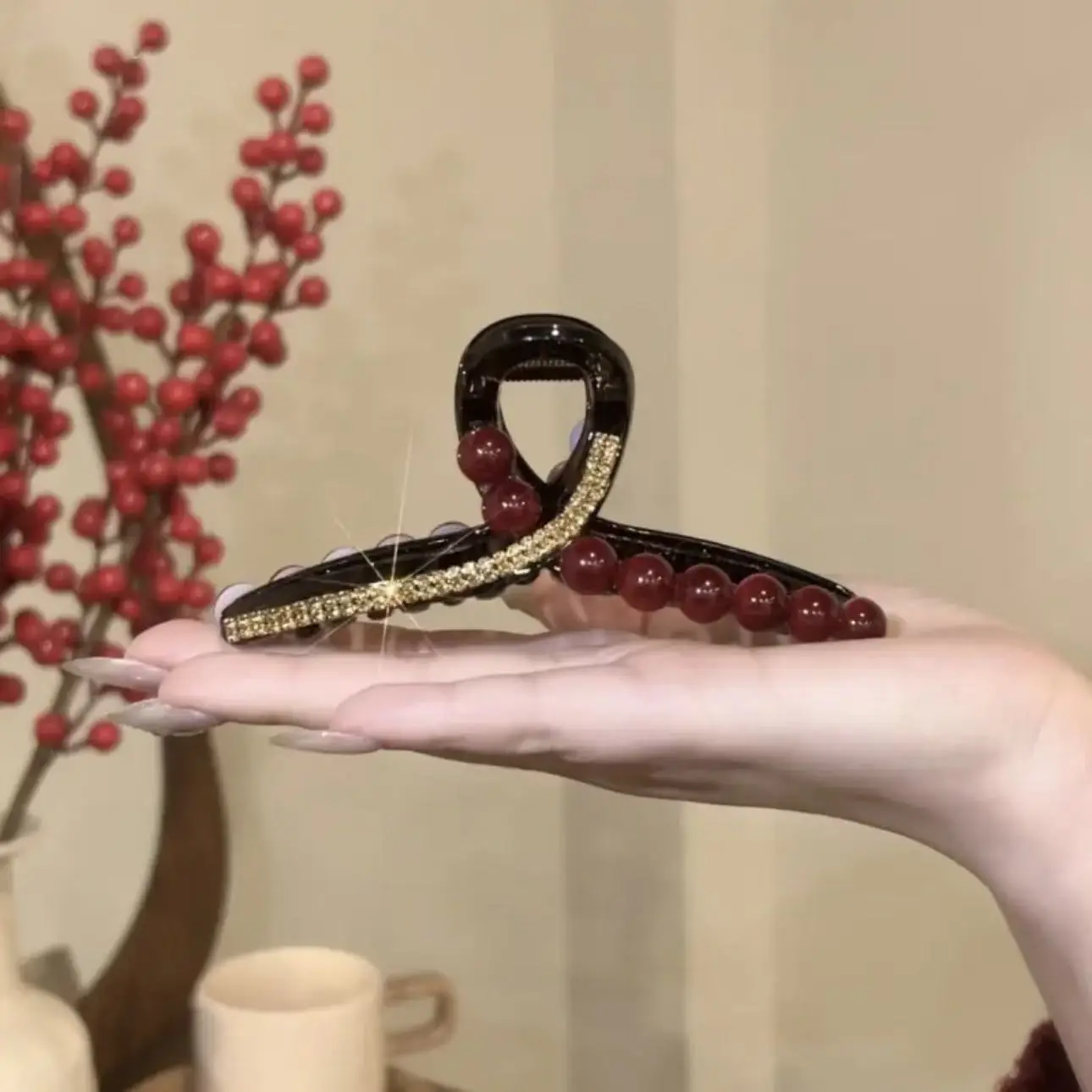 High-End Korean Style Pearl Shark Hair Clip