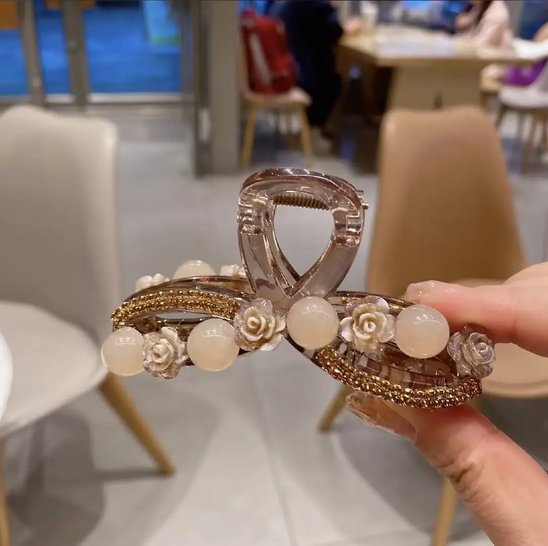 High-End Korean Style Pearl Shark Hair Clip