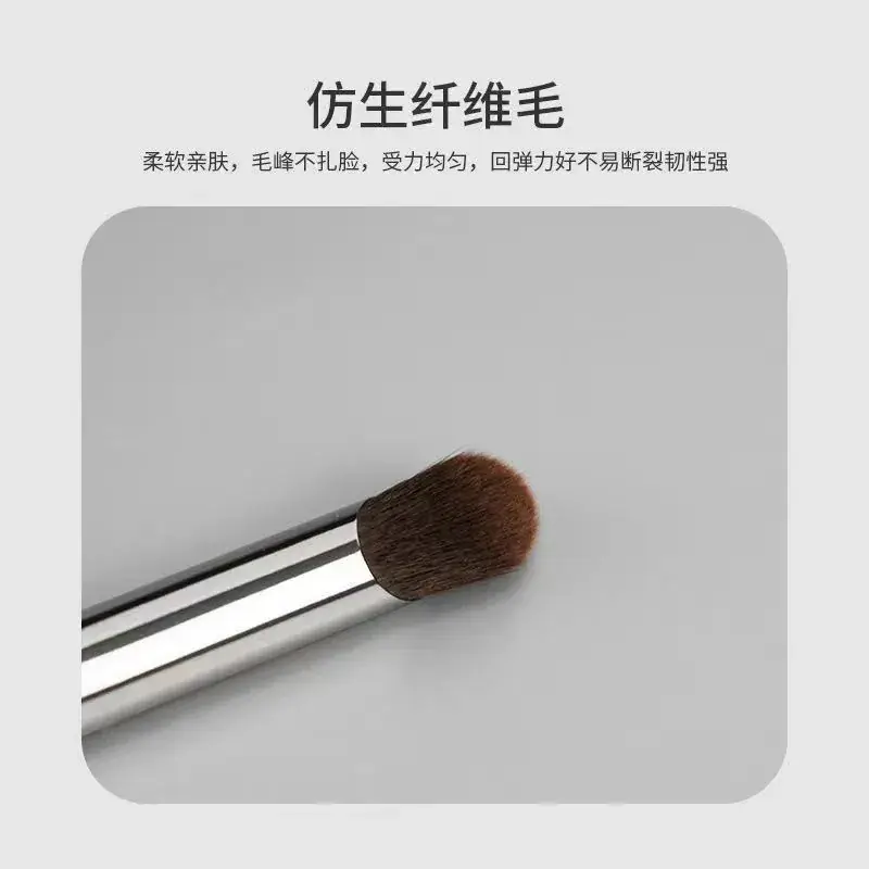 Magic Finger Concealer Brush for Blemishes & Dark Circles - Image 3