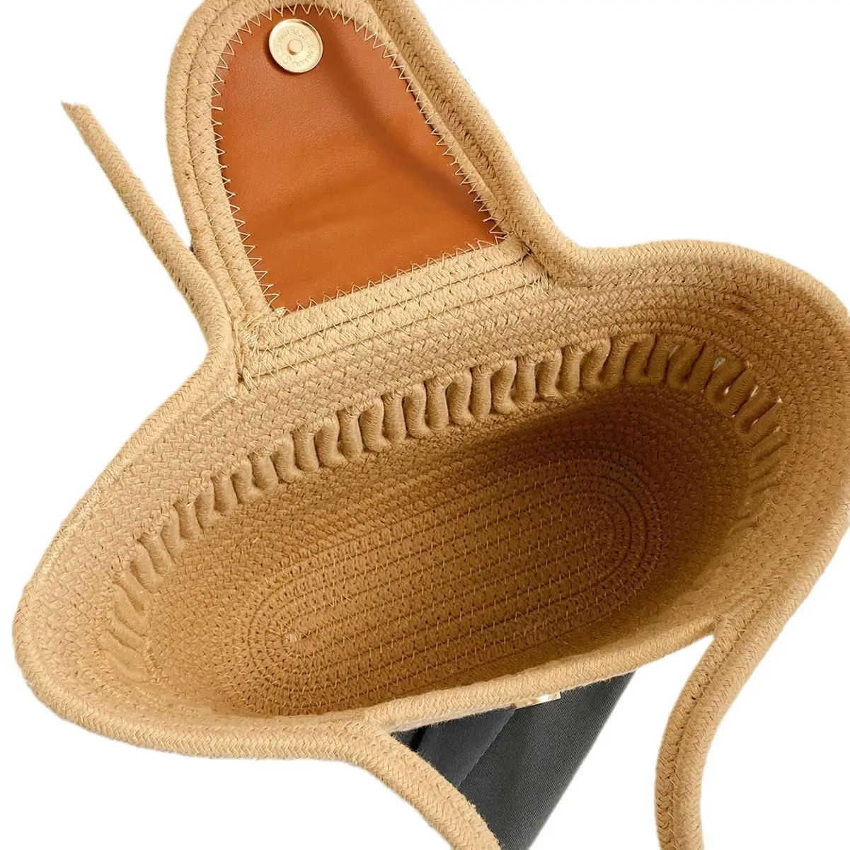 Women's Large Capacity woven straw tote bag with pearl buckle - Image 7