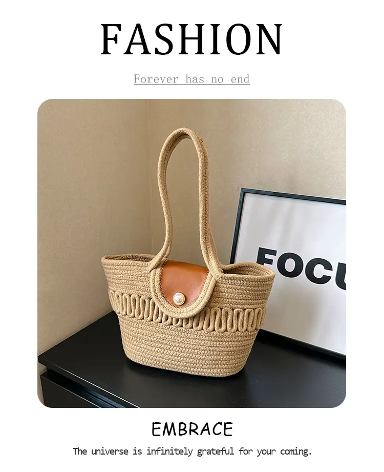 Women's Large Capacity woven straw tote bag with pearl buckle — feature 1