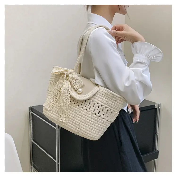 Women's Large Capacity woven straw tote bag with pearl buckle — feature 11