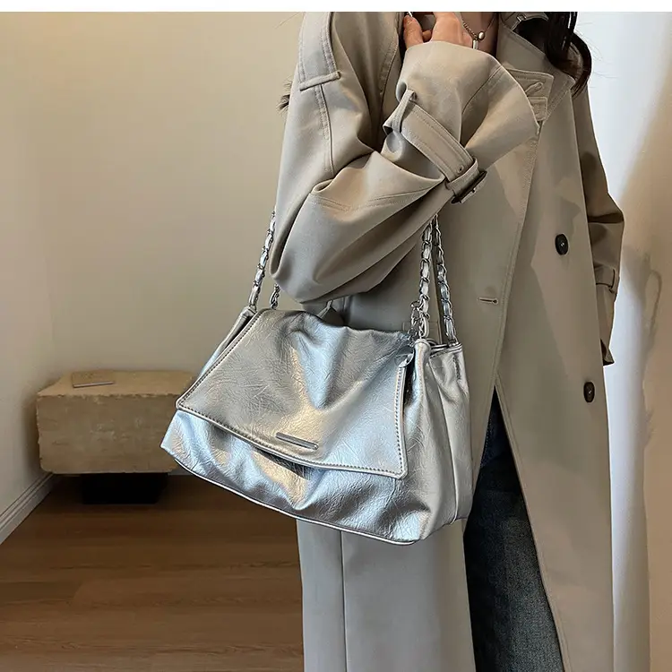 Black Rhombus Chain Shoulder Bag for Women — feature 14