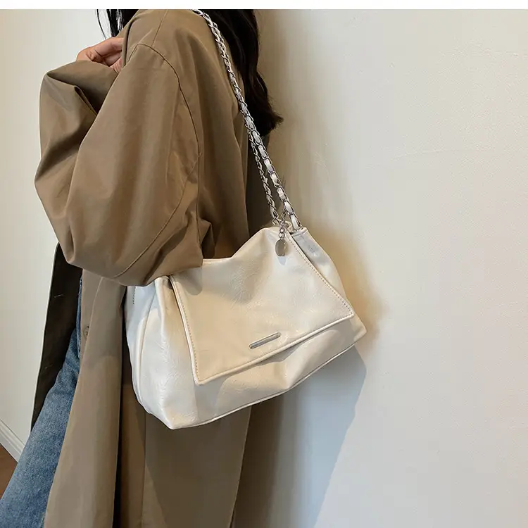 Black Rhombus Chain Shoulder Bag for Women — feature 15