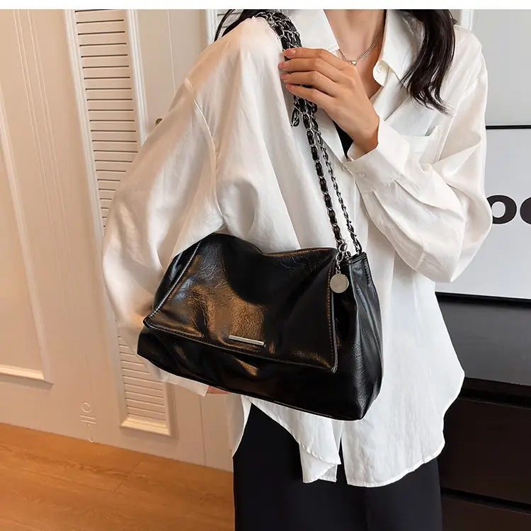 Black Rhombus Chain Shoulder Bag for Women — feature 20