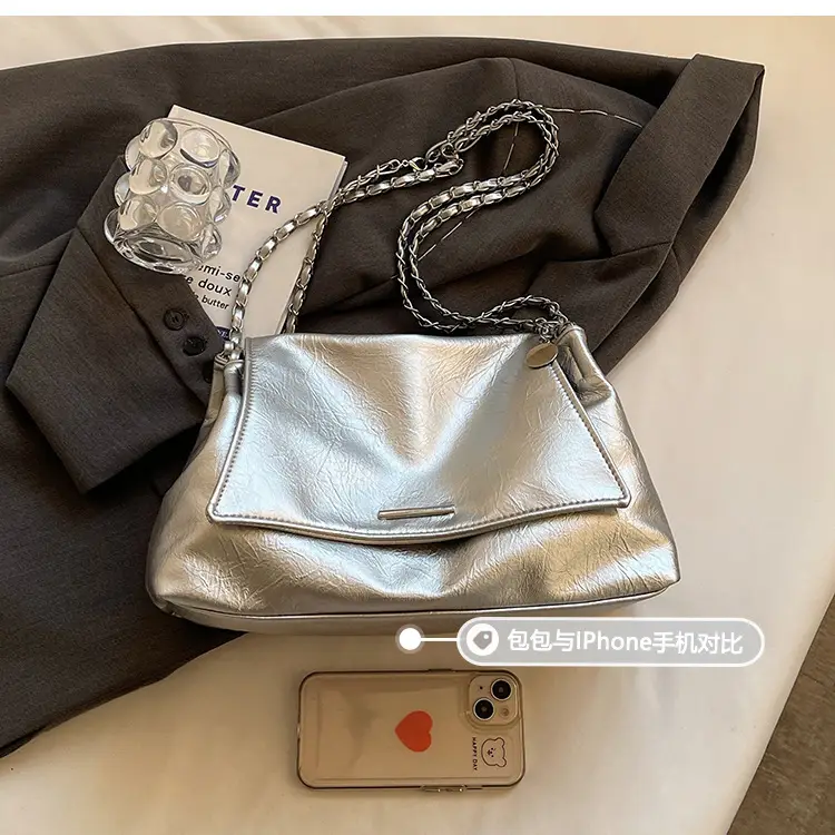 Black Rhombus Chain Shoulder Bag for Women — feature 6
