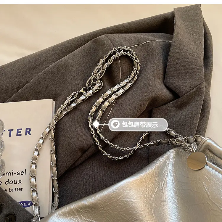 Black Rhombus Chain Shoulder Bag for Women — feature 7