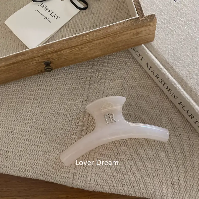 Golden Letter Hairpin for Women Fashion Clip — feature 8