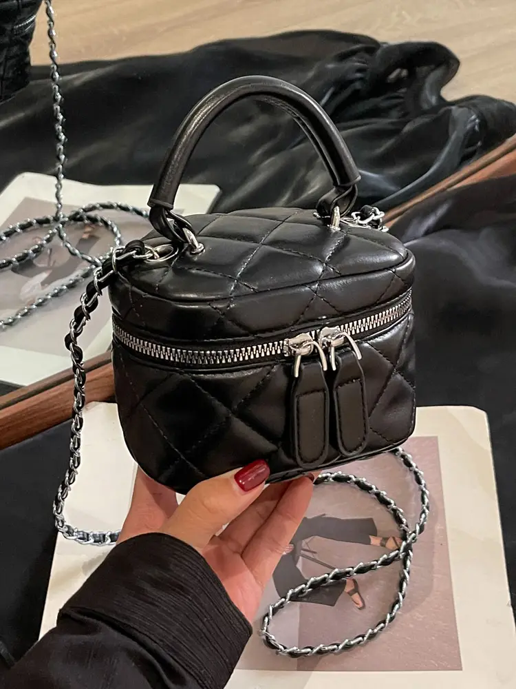 Silver Quilted Chain Shoulder Bag for Women 2024 - Image 6