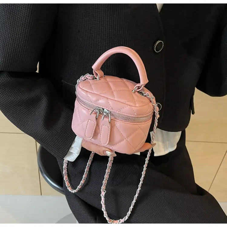 Silver Quilted Chain Shoulder Bag for Women 2024 — feature 11