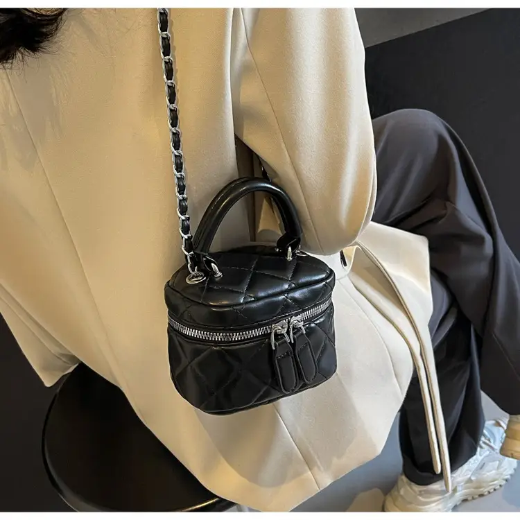 Silver Quilted Chain Shoulder Bag for Women 2024 — feature 22