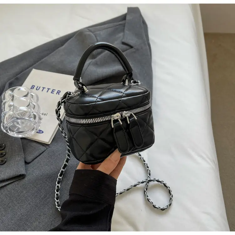 Silver Quilted Chain Shoulder Bag for Women 2024 — feature 23