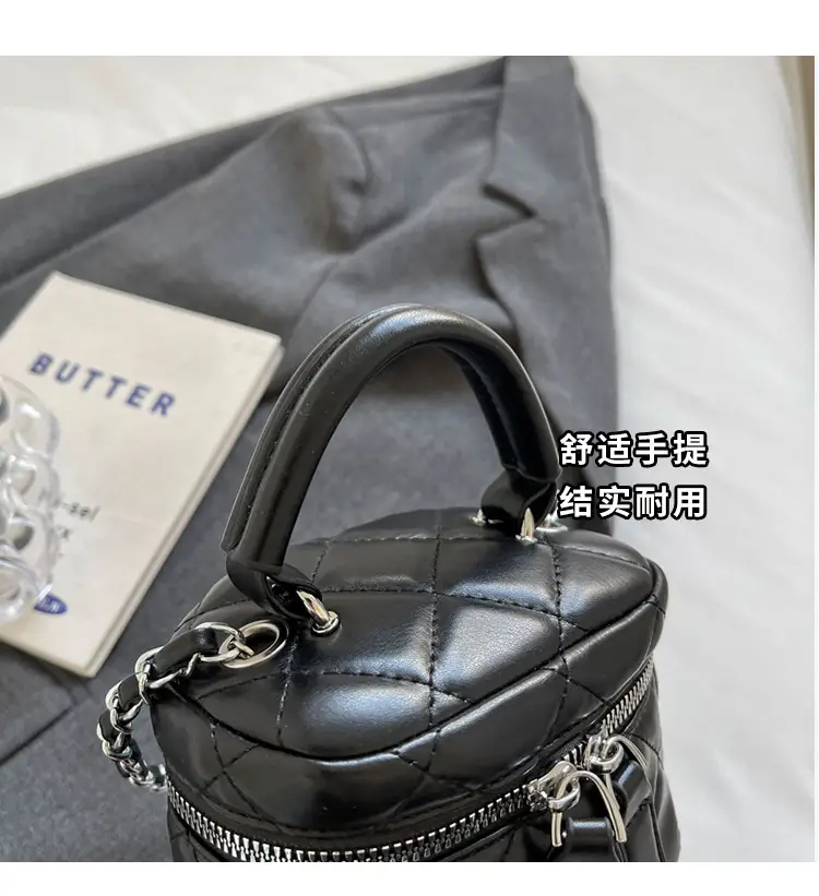 Silver Quilted Chain Shoulder Bag for Women 2024 — feature 6