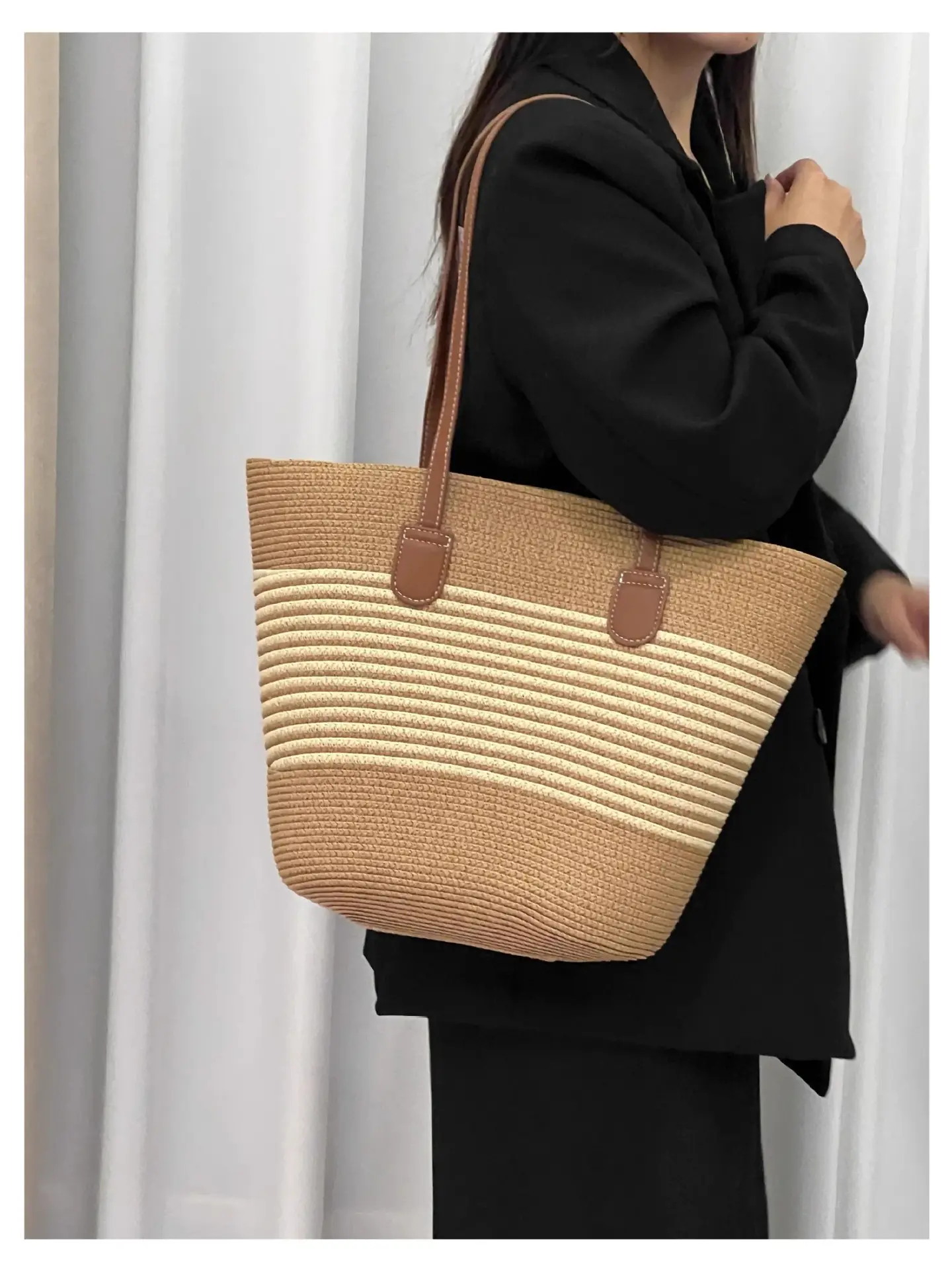 Summer Straw Commuter Bag Large Capacity Beige — feature 2