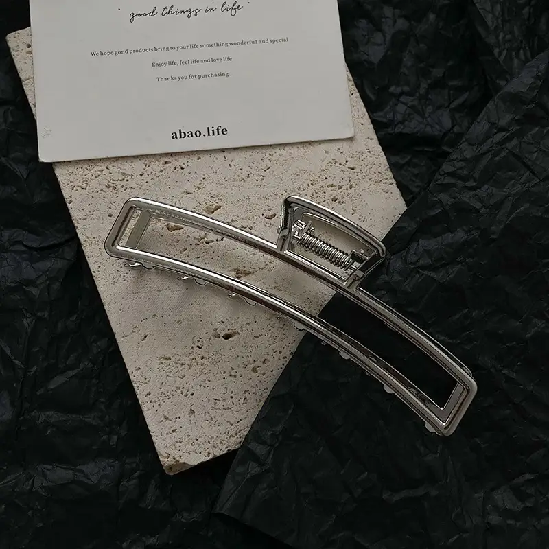 South Korea Ins Advanced Metal Silver Large Asymmetrical Hair Clip Back Head Coil Shark Hairpin Wholesale - Image 10