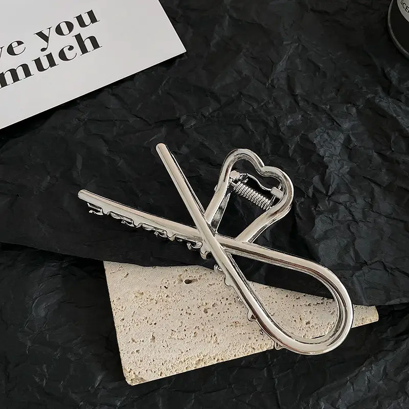 South Korea Ins Advanced Metal Silver Large Asymmetrical Hair Clip Back Head Coil Shark Hairpin Wholesale - Image 13
