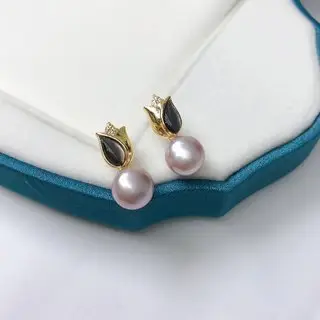White Pearl Earrings with Black Mother of Pearl Design