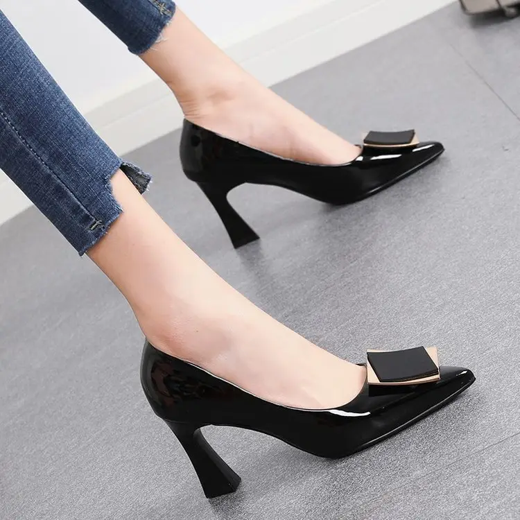 Women's high heels 2024 spring new elegant soft leather non-wear pointed all-match French square buckle small heel shoes
