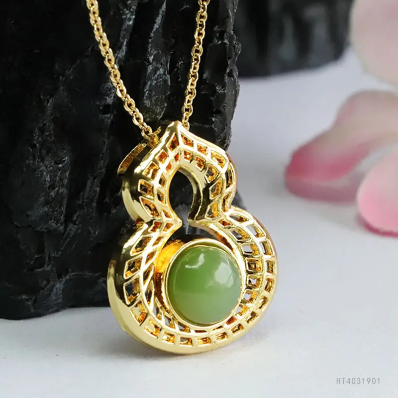 Guan Yu Jade Pendant Necklace Green Gourd Design — feature 8