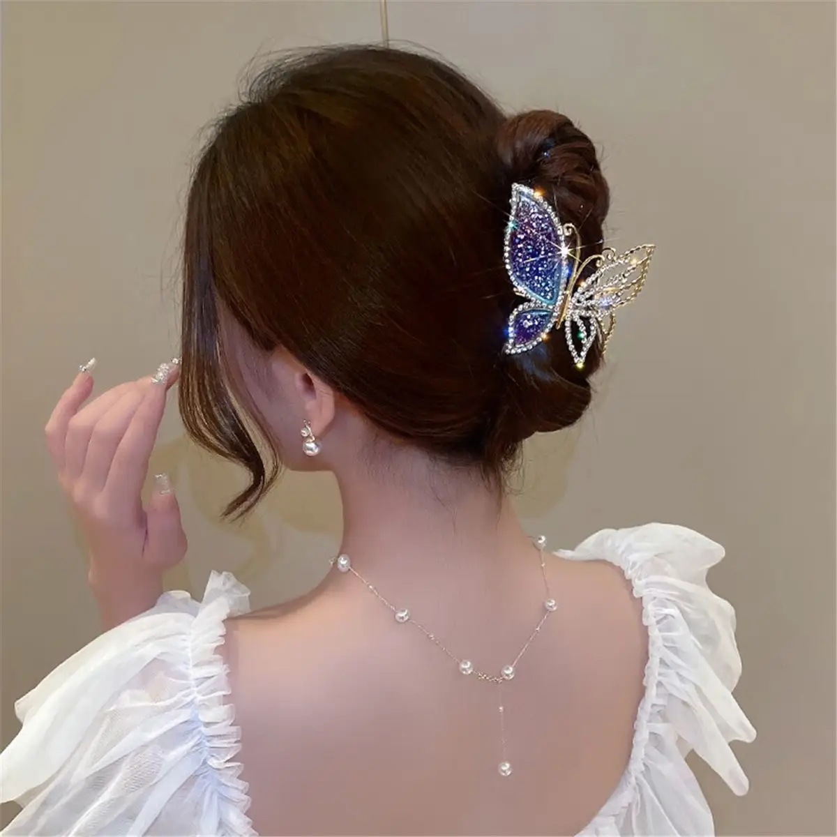 Sweet Butterfly Hair Clip with Crystal Design - Image 3