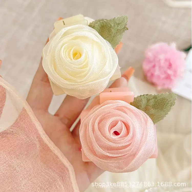 Super Gentle Pink Rose Grab Clip for Girls Spring 2024 — feature 6