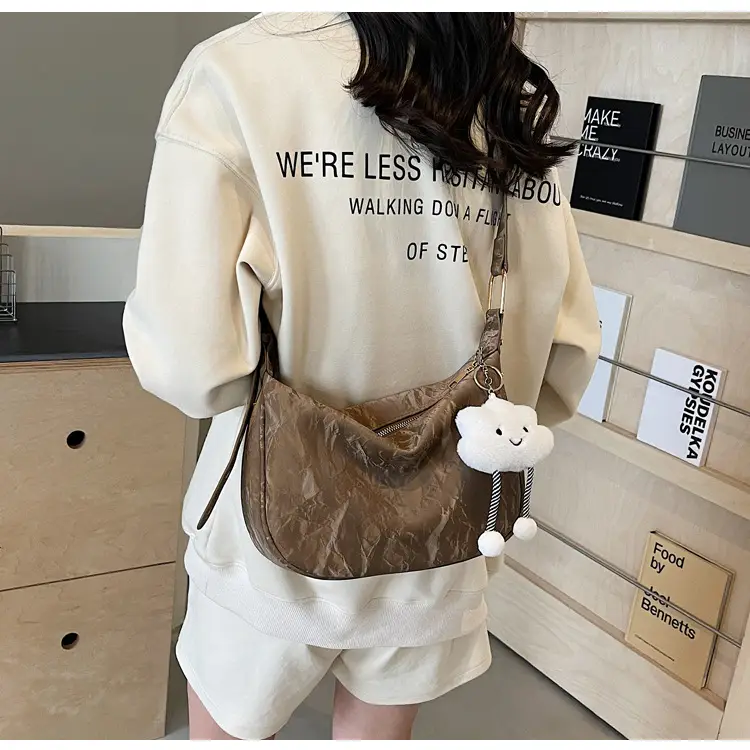 2025 Silver Metallic Shoulder Bag for Women — feature 42