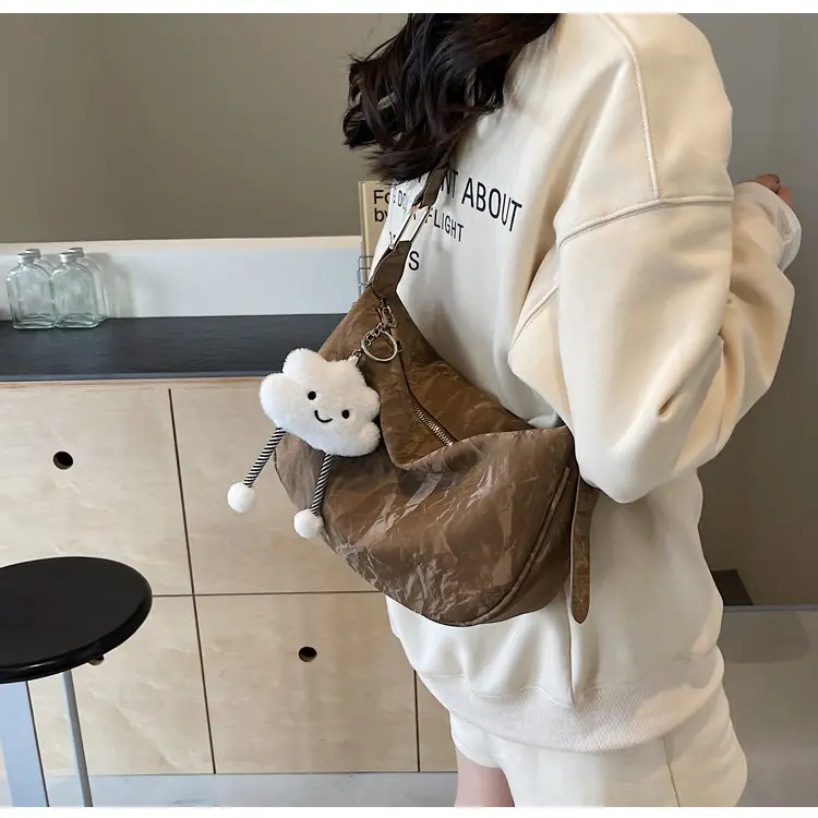 2025 Silver Metallic Shoulder Bag for Women — feature 45
