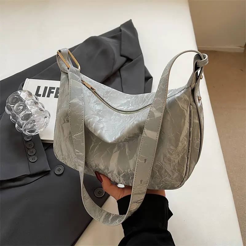 2025 Silver Metallic Shoulder Bag for Women - Image 4