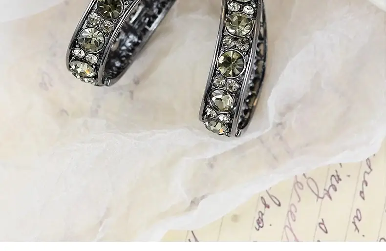 Women's Anti-Collapse Hairpin with Crystal Clasp — feature 12