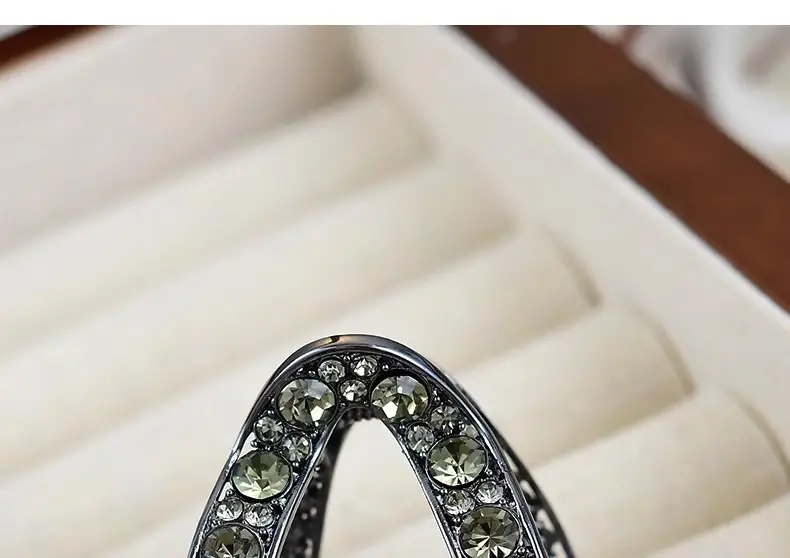 Women's Anti-Collapse Hairpin with Crystal Clasp — feature 7