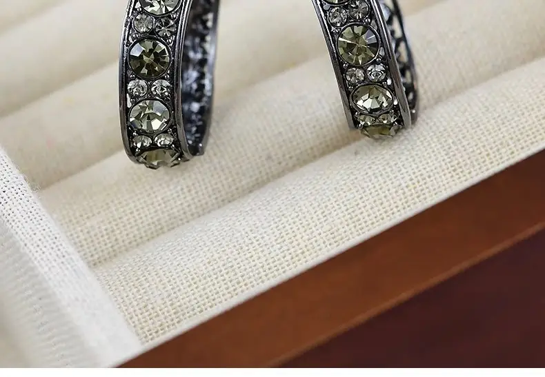 Women's Anti-Collapse Hairpin with Crystal Clasp — feature 8