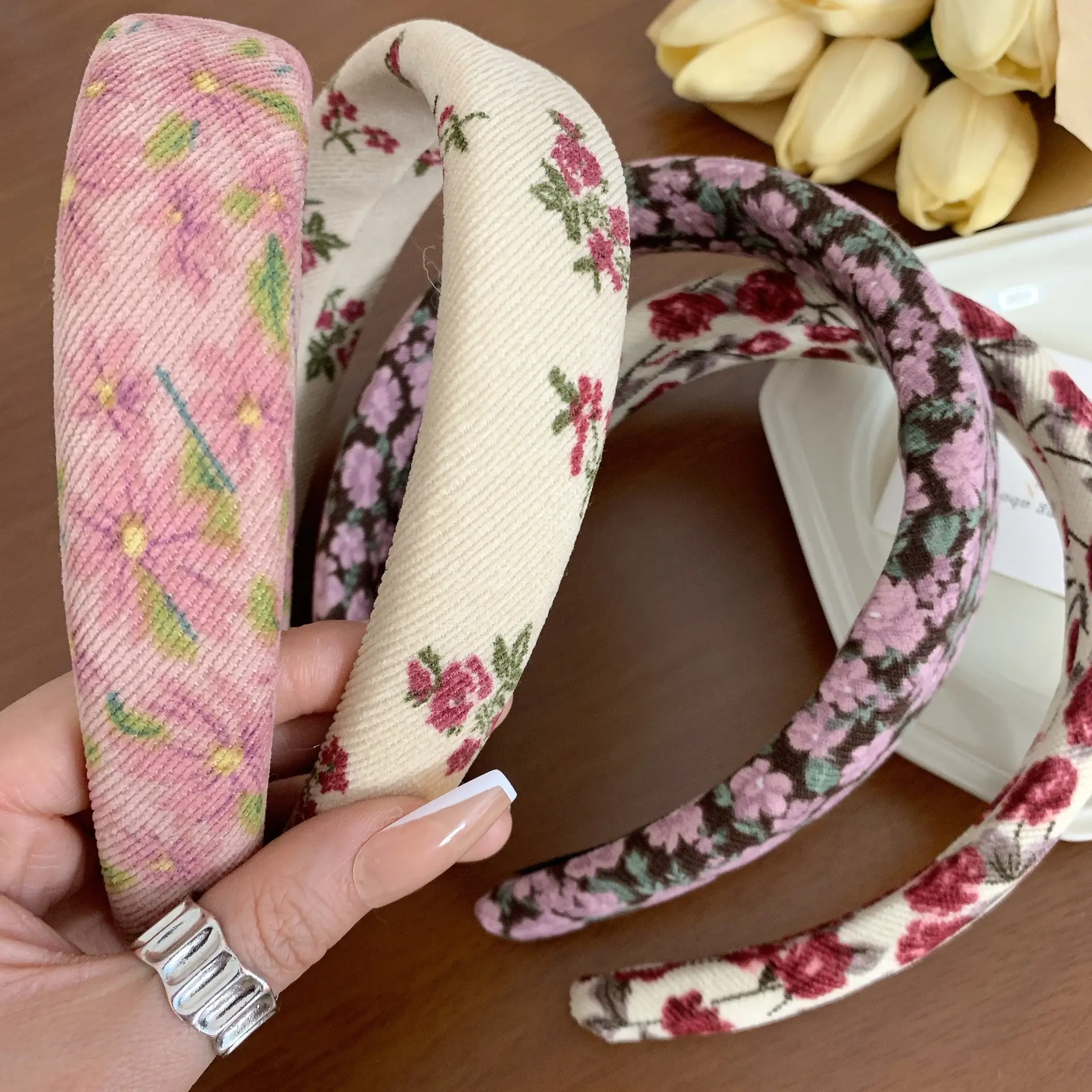 French Style Retro Floral Hair Band Women's 2024 New — feature 7