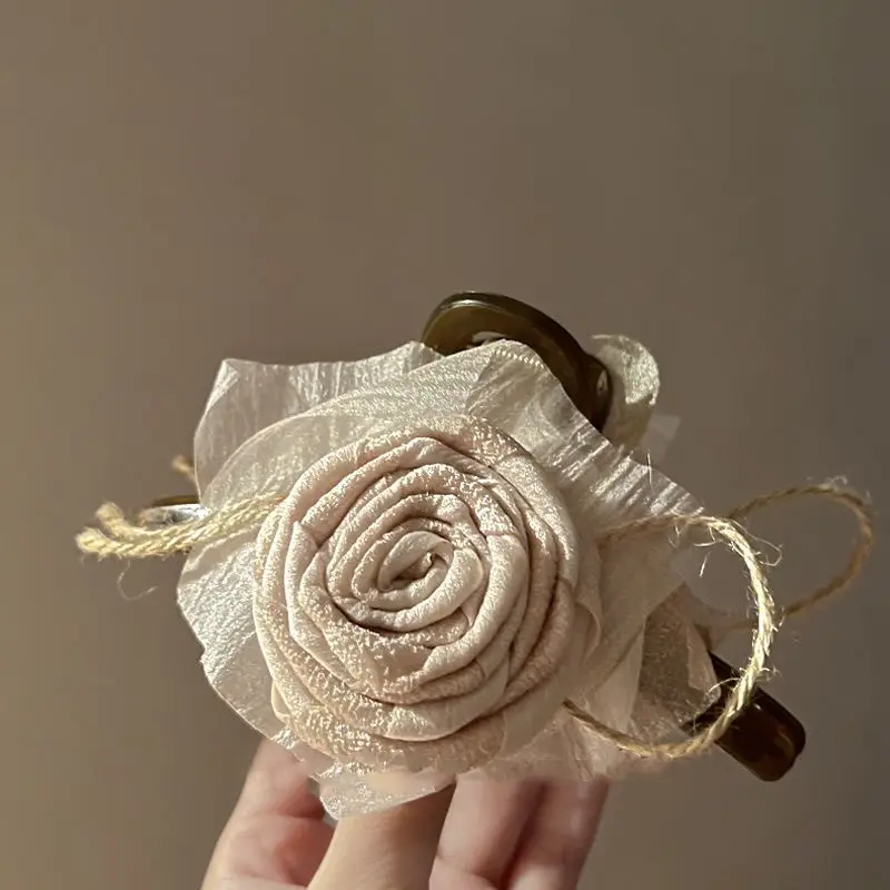 Dead Leaves Rose Milk Tea Hair Grab Clip — feature 12