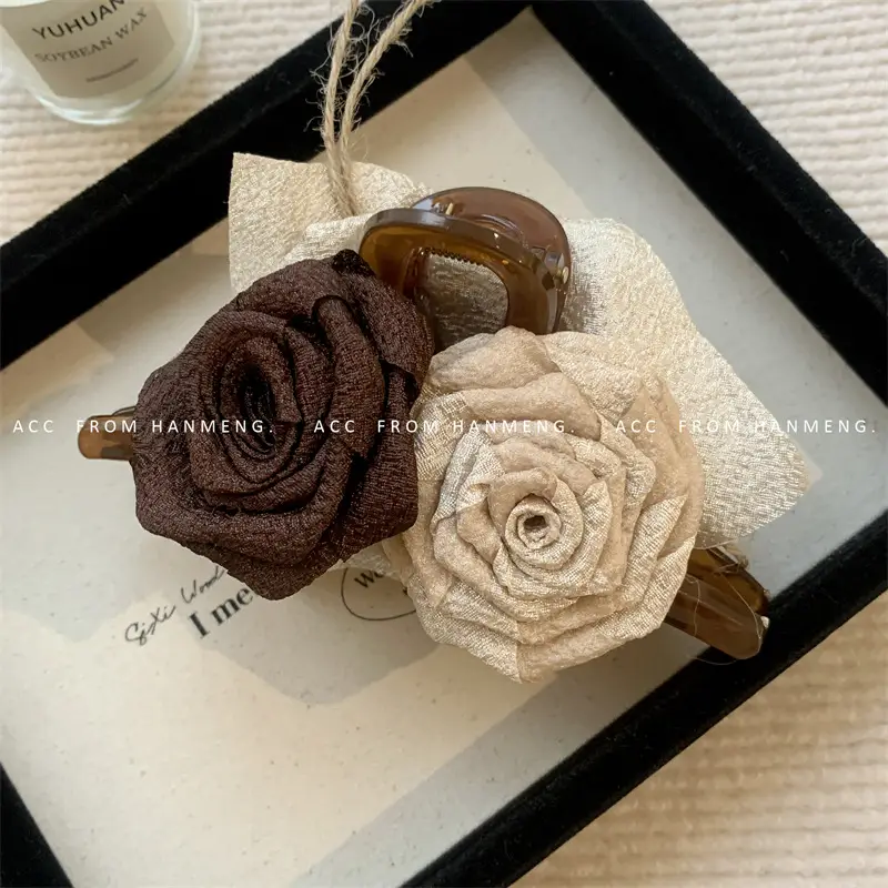 Dead Leaves Rose Milk Tea Hair Grab Clip — feature 4