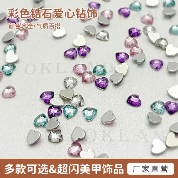 33 Cut Moonlight Silver Rhinestones Wholesale — feature 5