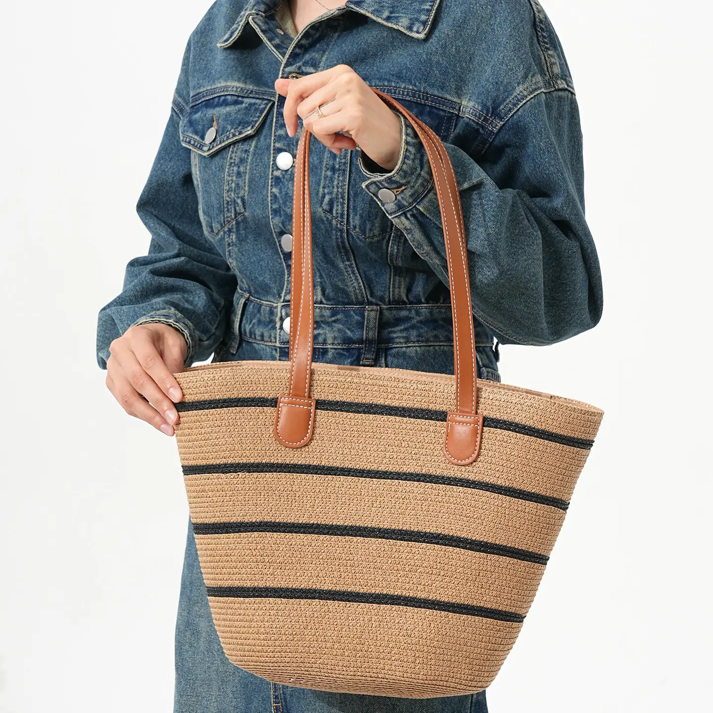 Women's Large Straw Tote Bag with One Shoulder Strap