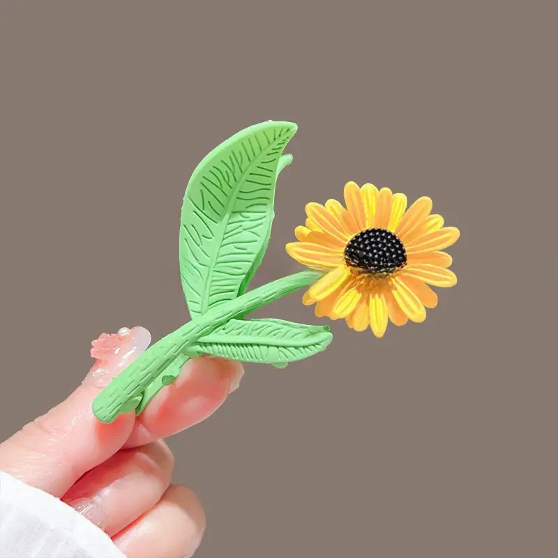 Spring Flower Hairpin for Women Sweet Green Gold - Image 3