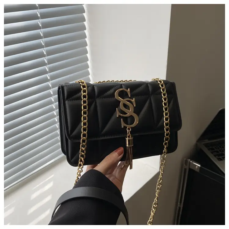Pink Vintage Chain Crossbody Bag for Women — feature 10