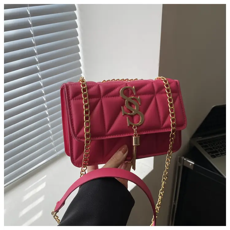 Pink Vintage Chain Crossbody Bag for Women — feature 12