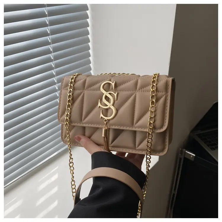 Pink Vintage Chain Crossbody Bag for Women — feature 13