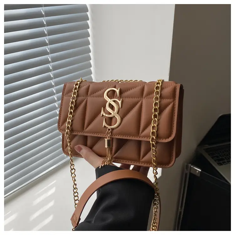 Pink Vintage Chain Crossbody Bag for Women — feature 15